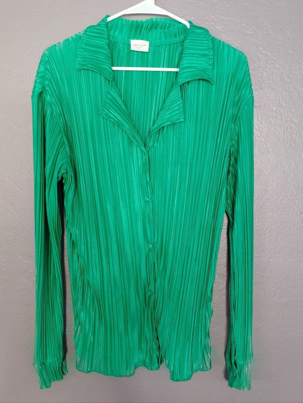Silk & Salt Pleated Emerald Green Long Sleeve  Button Down